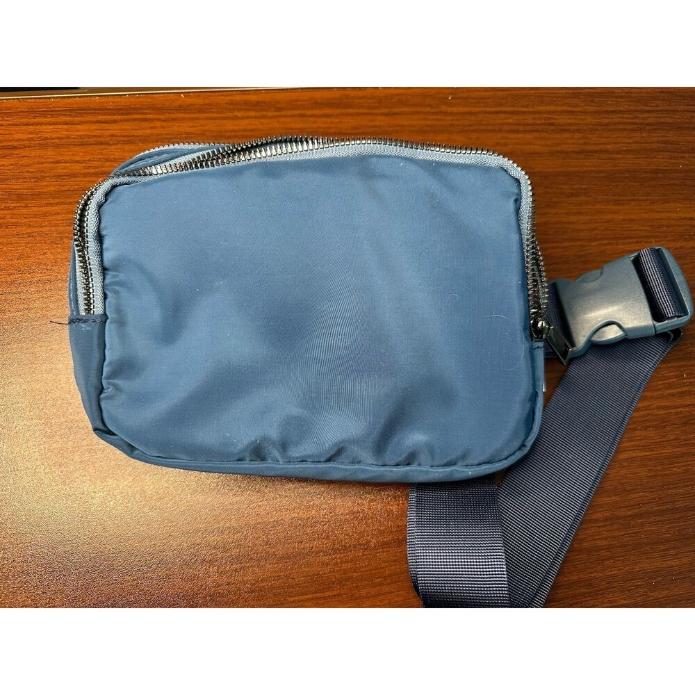 NWOT Blue Bag, two pockets and side zipper